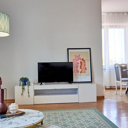 Wonderful Panoramic View Apartment Mukacheve Exterior photo